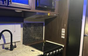 2020 Forest River RV Cherokee Grey Wolf 23DBH RV rental photo 11