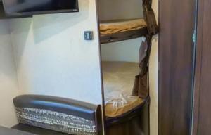 Jayco #153 Family Bunkhouse | Sleeps 10 | Easy