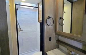 The Easy Escape | Sleeps 5 | BNA Pickup Available