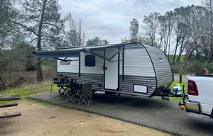 *FULLY LOADED* Adventure ready family RV, Easy Tow