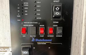 2022 Dutchmen RV Coleman Lantern Series 242BH