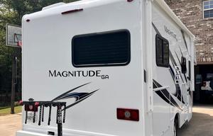 2022 Thor Motor Coach Magnitude GA22