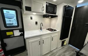2024 Jayco Flight SLX 184BH - Easy to Tow! (2of2)