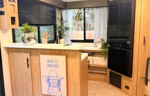 Ultra Light Camper 2026 | King Bed | Dog Friendly
