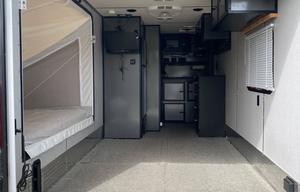 2015 Quicksilver VRV 8.5 x 24 RV rental photo 9