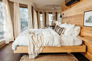 Walden Retreats Hill Country