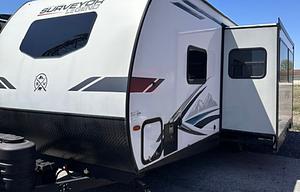 Meet Your Adventure RV –Surveyor Legend 276BHLE
