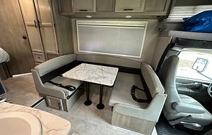 Dakota | Memory Making, Easy to Handle Motorhome