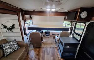 2014 Georgetown 351DSF RV rental photo 17