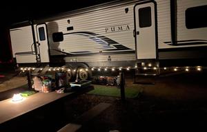 Glamping Haven: 2 Bdrms, Cozy Fire & Paws Welcome!