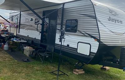 2018 Jayco Jay Flight 38FDDS RV rental photo 3