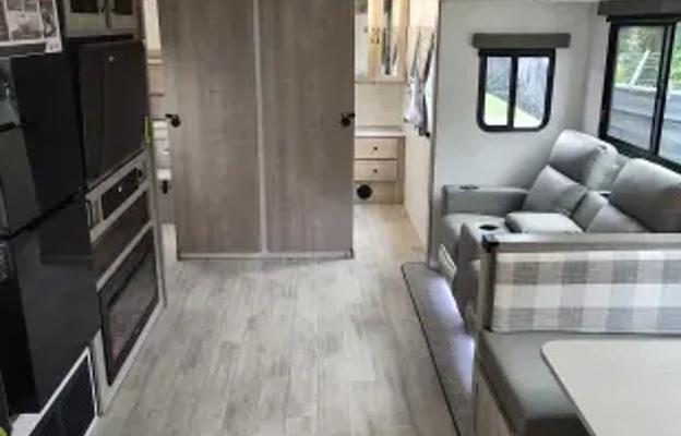 Solaire BRAND New 3 bedroom HIDDEN PANTRY Sleeps8