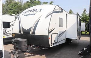 2022 Sunset Trail SS242BH RV rental photo 10