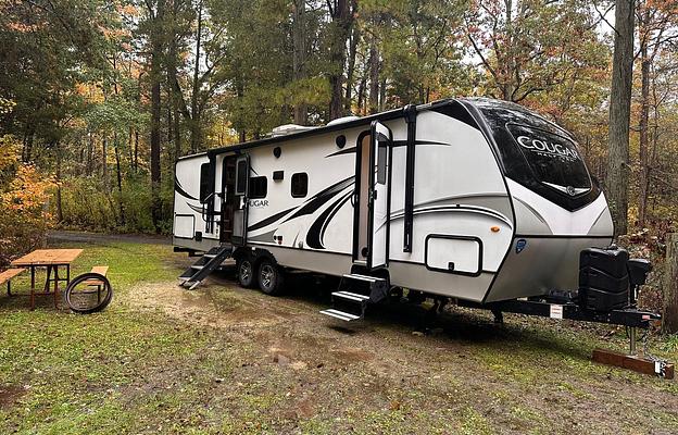 Miles & Smiles RV Rental