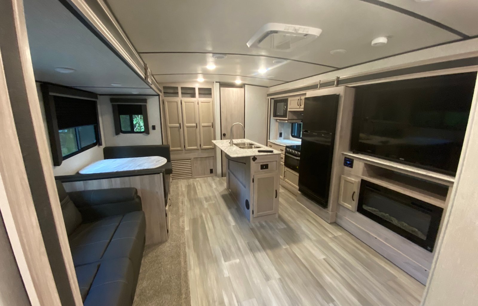 2021 Coachmen RV Spirit Ultra Lite 3379BH