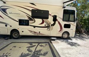 Thor Hurricane 29M | King Bed | Sleeps 6+