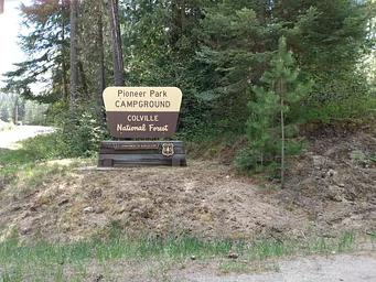 Pioneer Park Entrance