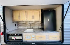 2021 Coachmen Catalina Legacy Edition travel trailer 38 ft