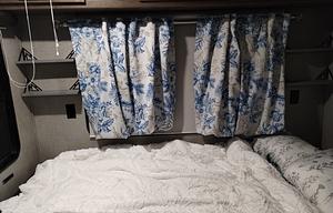 SUV Kid Pet Festival Friendly Small RV - Have Fun!