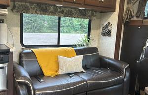 "Neverland" A family friendly 2017 Bunkhouse!