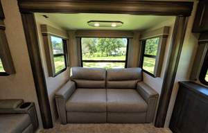 Grand Design Reflection | Deluxe Modern 5th Wheel