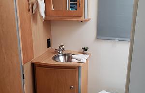 2006 Itasca Navion 23