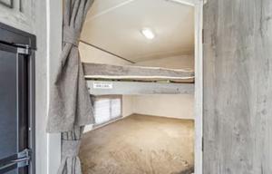 'Annie' 2019 Forest River  Apex: Sleeps 8!