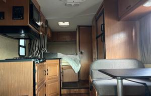 2017 Thor Motor Coach Axis 25.1