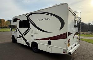 2014 Thor Chateau 22E Motor Coach All Season Ready