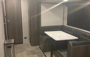 2021 Kodiak Ultra-Lite w/ separate bunk house