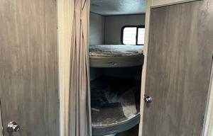 Fam Friendly 2023 Coachman Catalina 261BHS