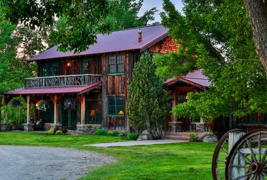 Homepage slide for The Lodge at Heritage Ranch - Bozeman Montana