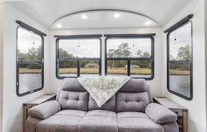 2018 Grand Design Momentum 351M ( Delivery Only)