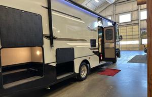 2023 Pursuit 31 BD RV rental photo 18