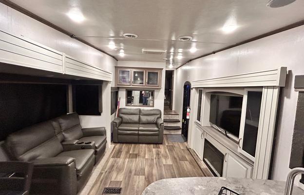 Spacious Keystone 5th Wheel