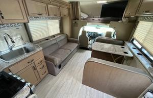 2019 Thor Daybreak 30DB Class C Super Comfortable!