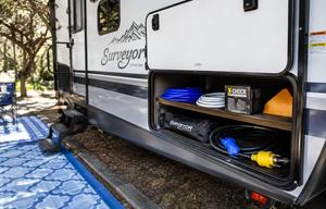 Surveyor 247BH Dog Friendly + Bunkhouse + Island