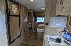 Free Wifi | Easy to Drive | Sleeps 7 | Big Battery