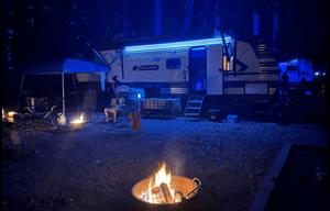 2022 Zinger 2 BR Bunkhouse - perfect for families!