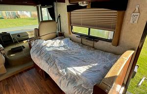 Adventure-Ready Bunkhouse RV – Sleeps 8