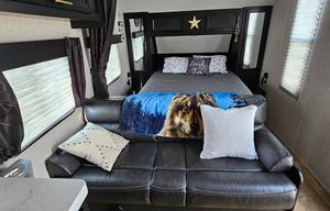 Lucy the Grey Wolf w/bunkhouse family Camper