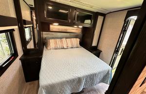 2022 Jayco Jay Feather 24BH