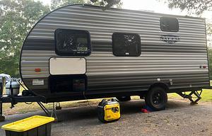 Lightweight trailer perfect for family getaway!