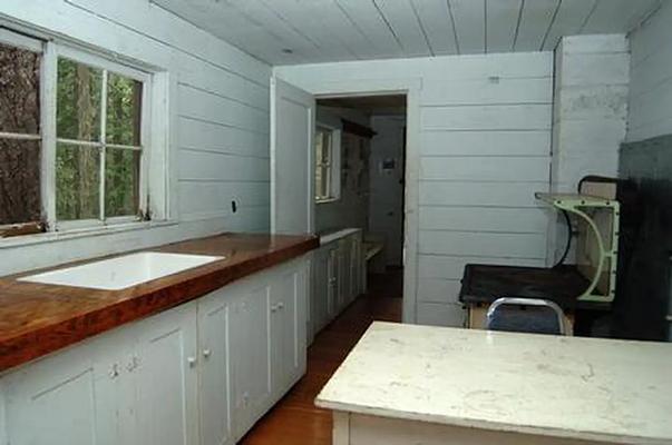 C01, Loop: AREA MUSICK GUARD STATION
