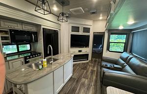 New Luxury 2 Bedroom Camper