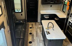 2019 Heartland Road Warrior 396