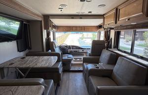 33 ft motorhome - sleeps 6