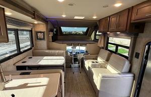 2022 Thor Motor Coach Omni BH35