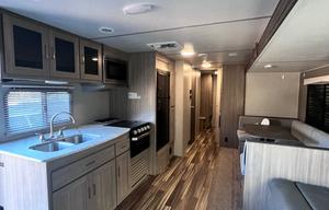 2020 Coachmen RV Freedom Express Select 31SE