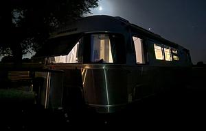 Airstream Glamping in Style/Remote OfficeStarlink